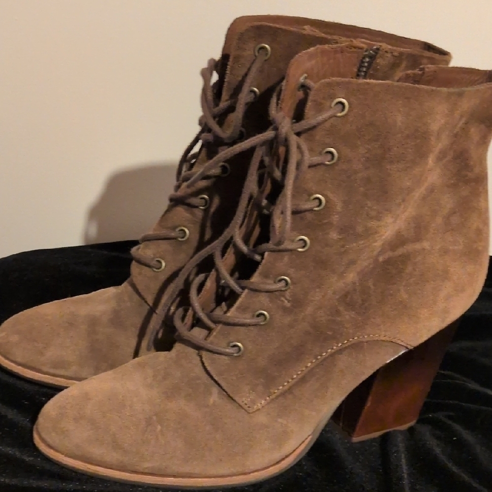 Kork-Ease Brown Lace Up Boots with Distressed Suede